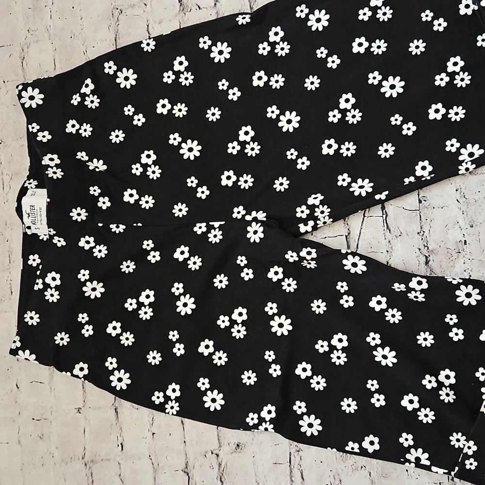 Hollister bell bottom legging floral pants Small - Picture 2 of 4